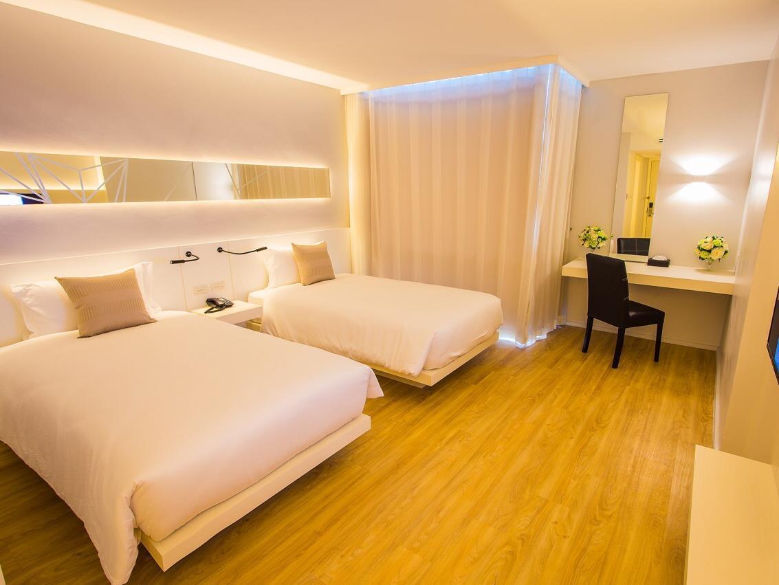 Crystal Hotel Hat Yai Extérieur photo