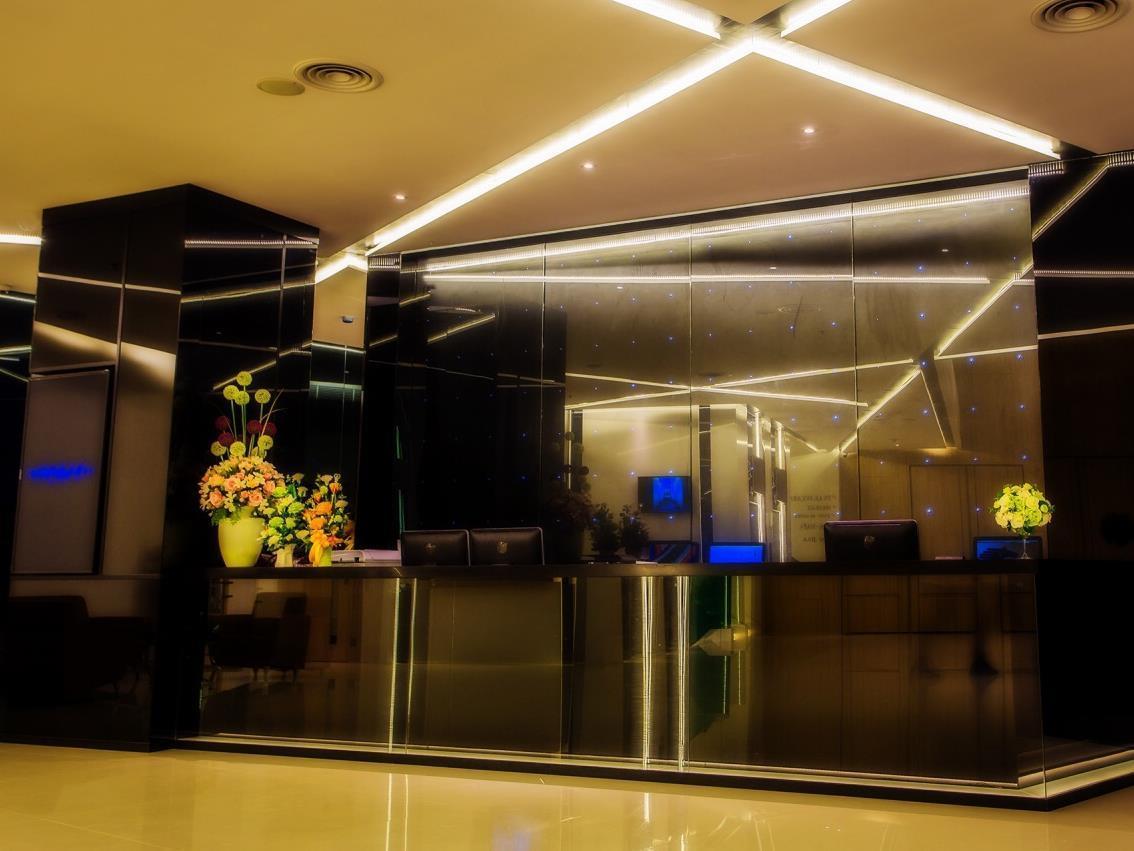 Crystal Hotel Hat Yai Extérieur photo