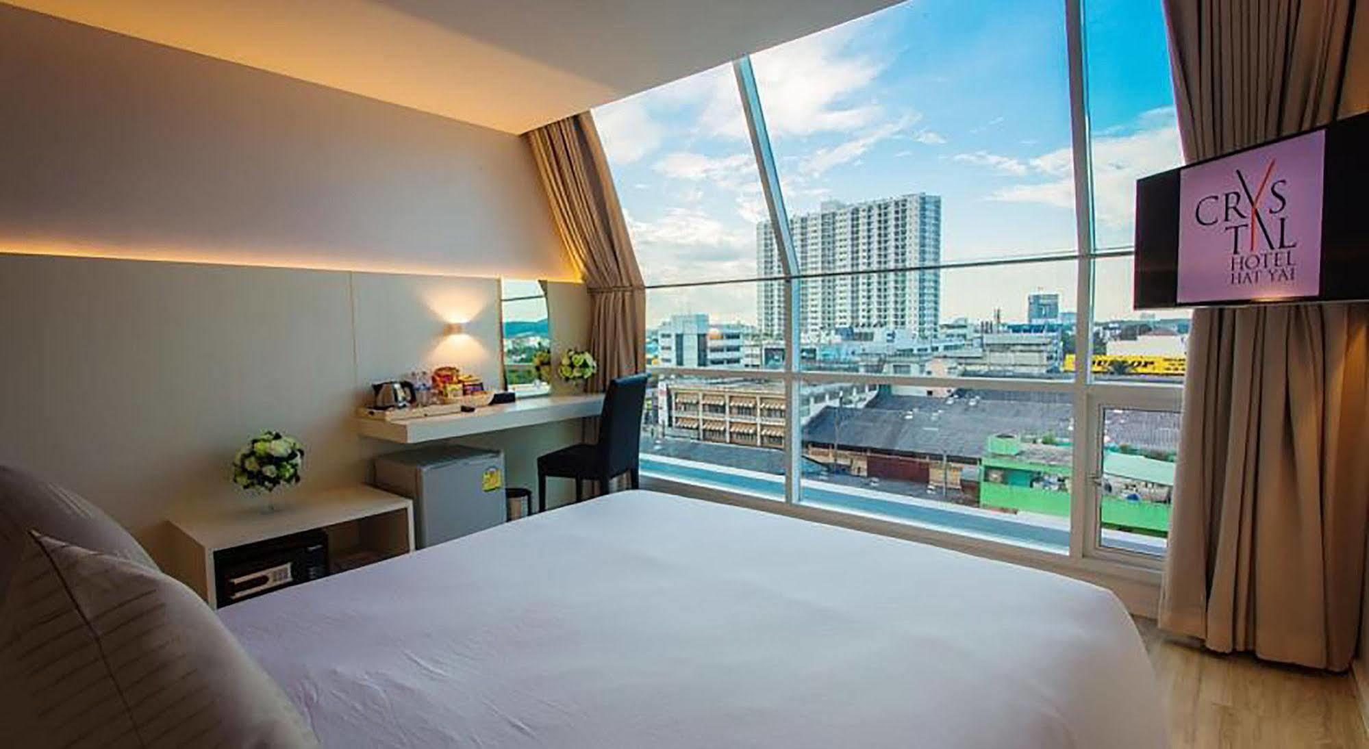 Crystal Hotel Hat Yai Extérieur photo